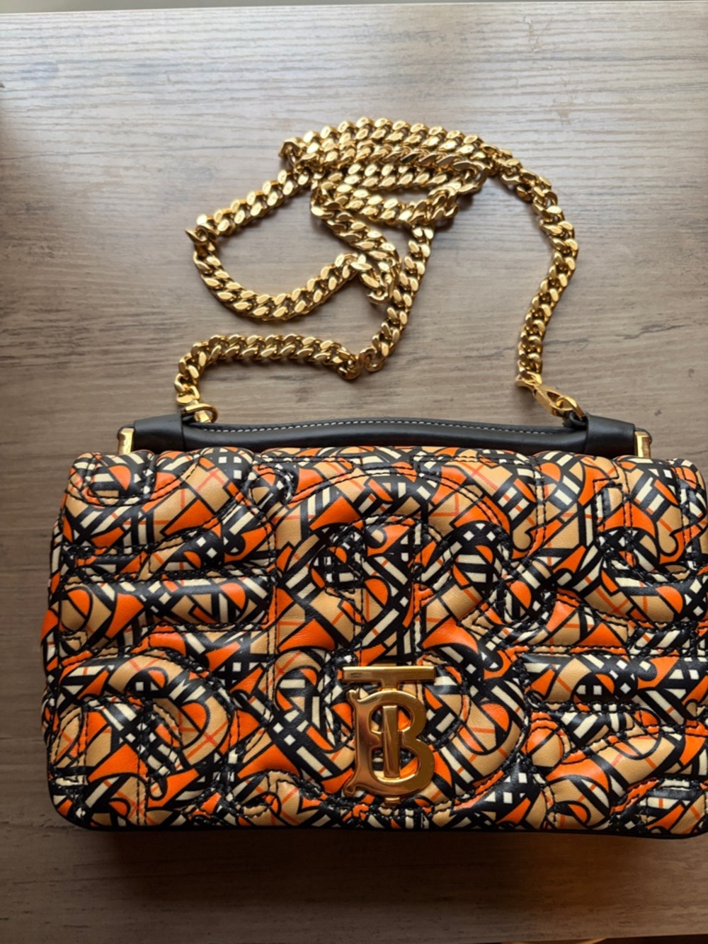 EUC Burberry 2022 Sunmer TB edition Lola Bag